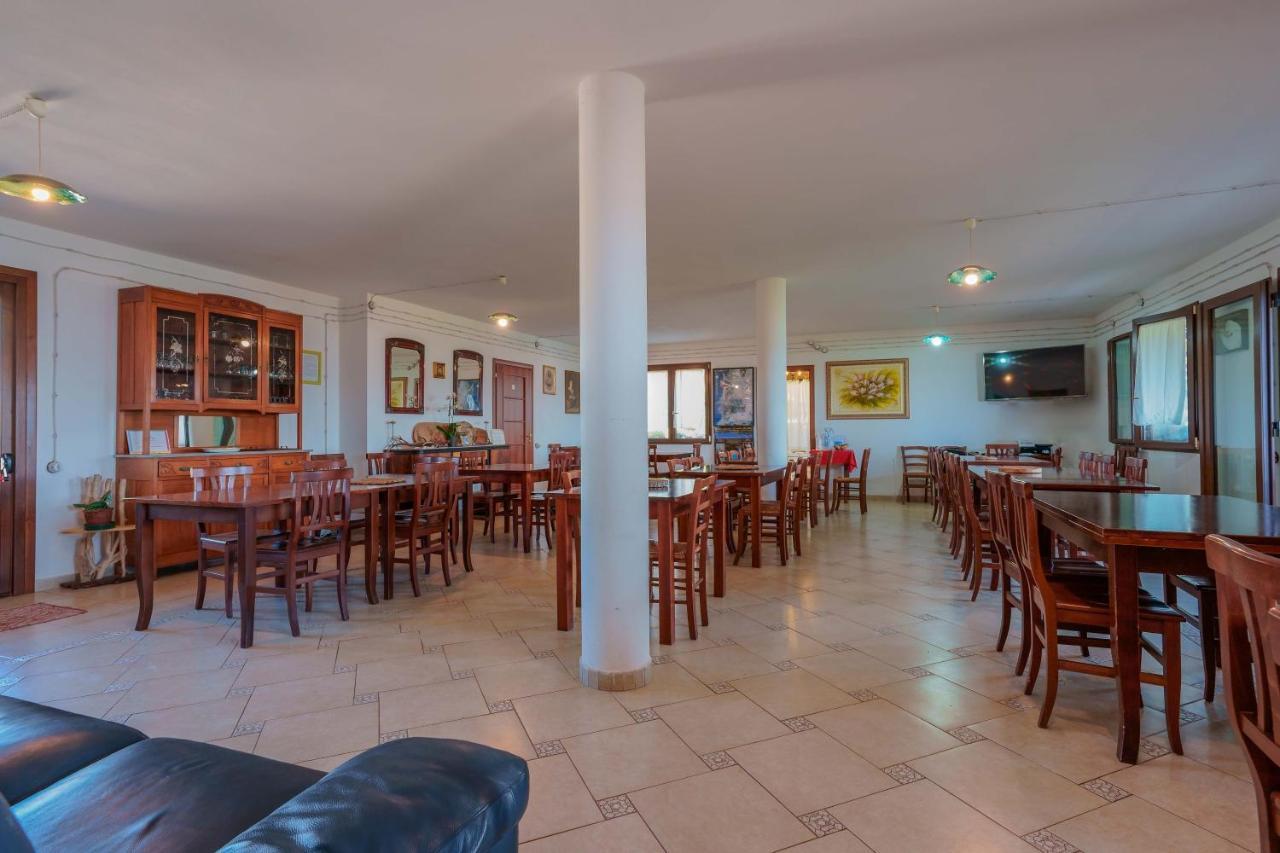 L'oasi Del Cervo Arbus